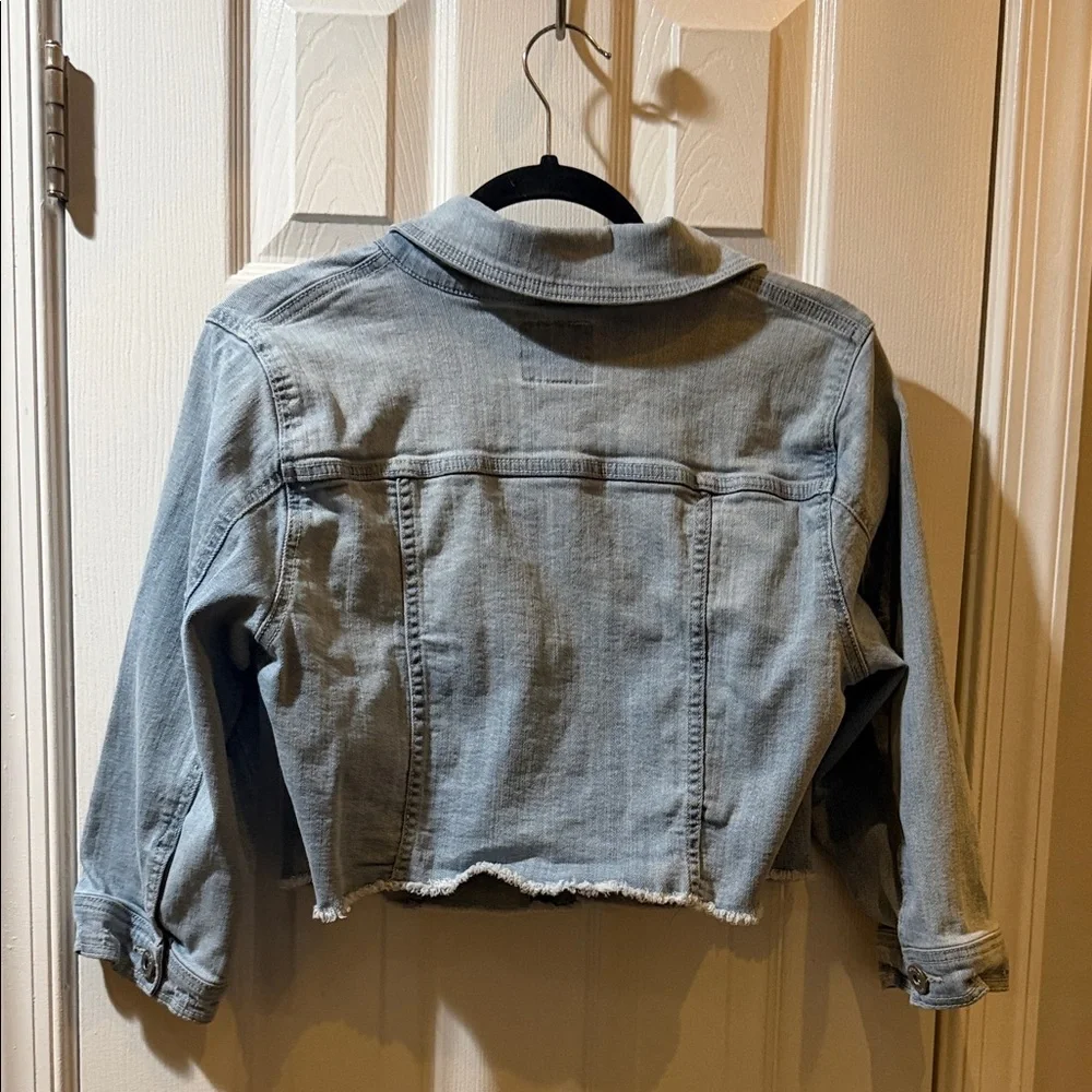 Torrid Light Blue Cropped Denim Jean Jacket - Picture 4 of 5